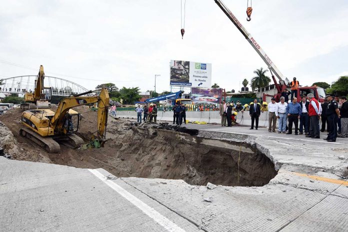 Paso Exprés socavón. Revista Fortuna