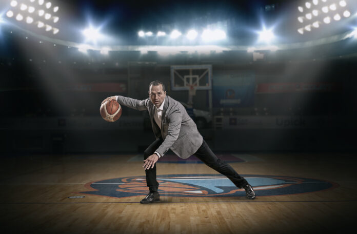 Omar Quintero, entrenador de la Selección Nacional de Baloncesto