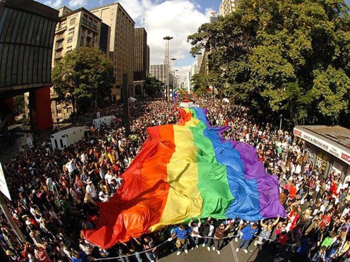 La comunidad LGBTTTIQ+ avanza en posiciones políticas, sociales y económicas.