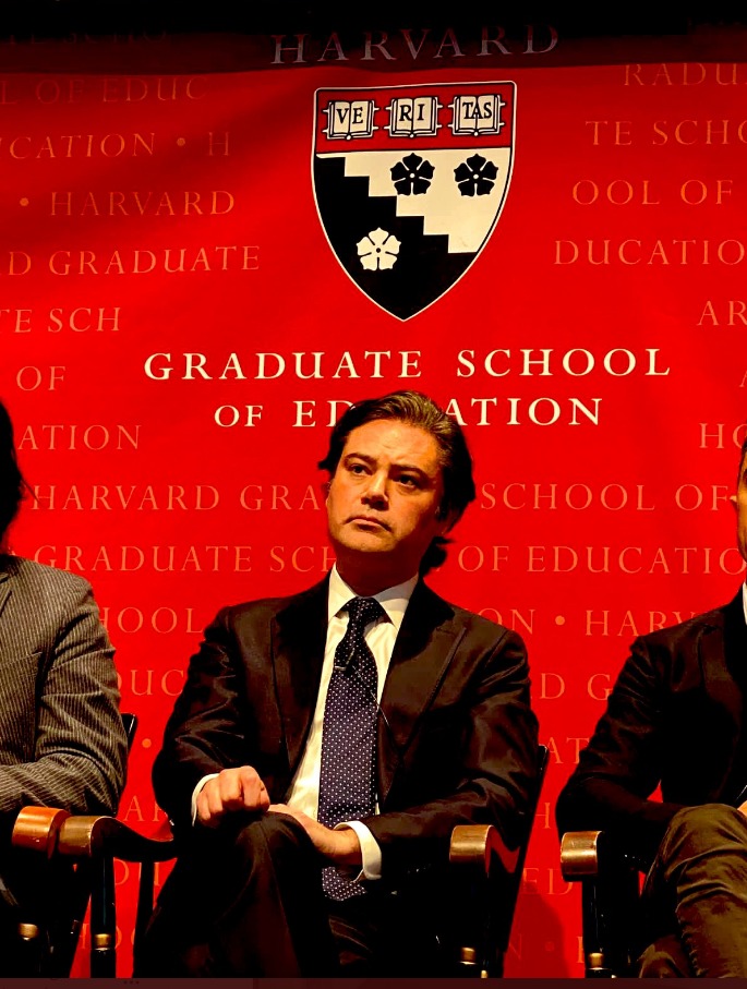 Desde su clase como profesor visitante en Harvard, Aurelio Nuño dijo que la política sin estrategia sólo son palabras.