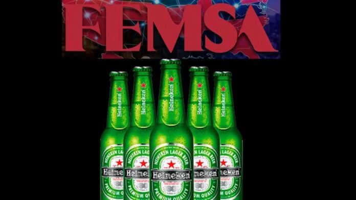 Heineken compró acciones por un valor de 1,000 millones de euros o 1,000 millones de dólares a Fomento Económico Mexicano SAB (FEMSA) después de que la embotelladora de Coca-Cola