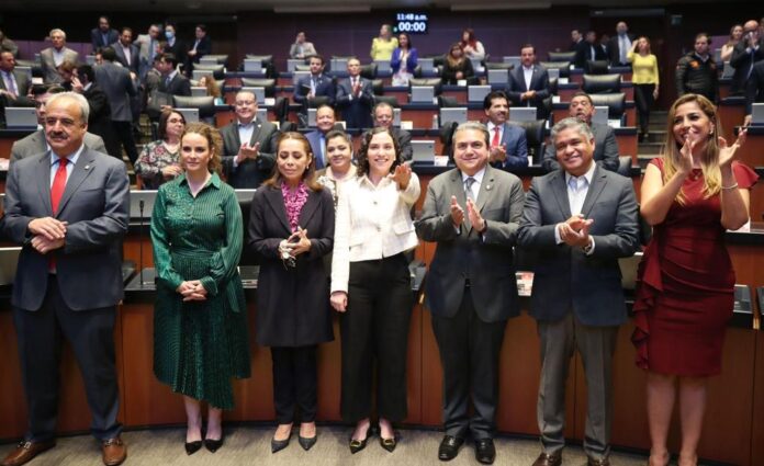 Andrea Marván protesta como nueva presidenta de la Cofece.