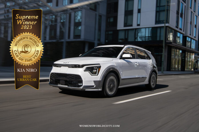 votaron para elegir su mejor auto del mundo 2023 y el ganador es…. ¡Kia Niro!, quien se lleva el premio "Women’s World Car of the Year 2023".