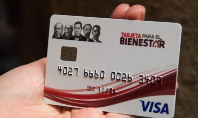 Hasta el domicilio de los beneficiarios, que no puedan acudir a los módulos personalmente, se llevaría las tarjetas Bienestar