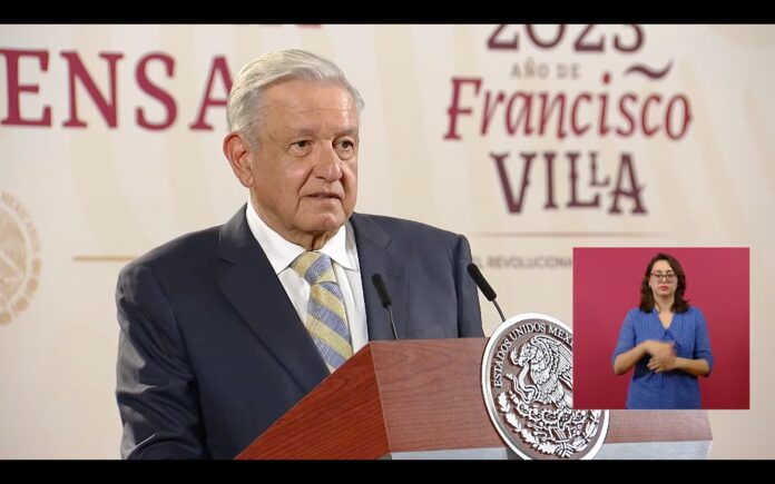 AMLO quiere prohibir maíz transgénico en tortillerías.