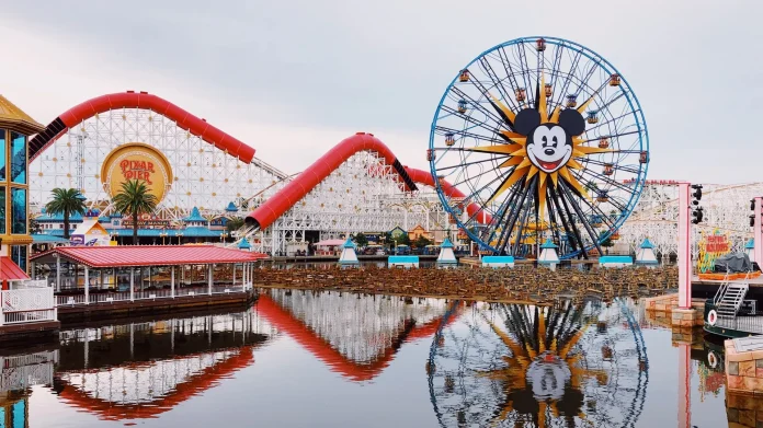 Tráfico a parques de Disney en EE. UU. muestra desaceleración