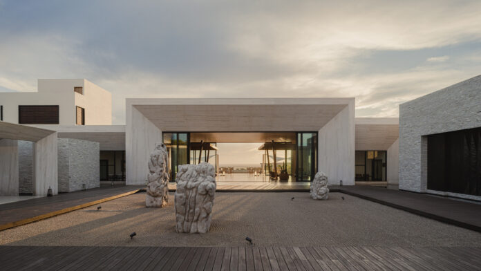 Un lugar único donde la comida,  cultura,  mixología y el bienestar se mezclan, eso es Los Cabos. Y Nobu Hotel Los Cabos es el lugar ideal