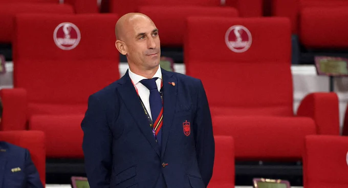 FIFA suspende 90 días a Luis Rubiales.