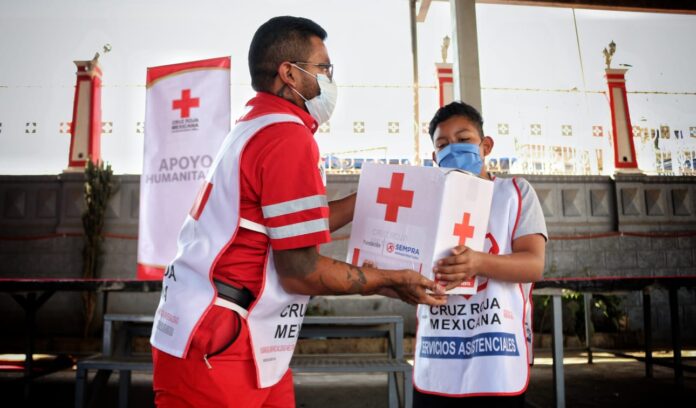 Cruz Roja Mexicana abre centro de acopio en CDMX para ayudar a población afectada por el huracán OTIS en Guerrero