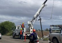 CFE trabaja ya en reestablecer servicio en Costa Grande de Guerrero luego del paso de huracán John