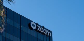 Zoom obtuvo ingresos superiores a los previstos por analistas