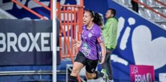 Charlyn Corral celebrando un gol en Pachuca. / Foto: Charlyn Corral