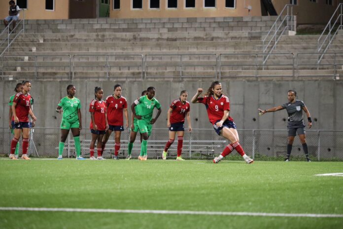 Paula Salas anotó siete goles en el duelo clasificatorio a la Copa Oro. / Foto: @fedefutbolcrc