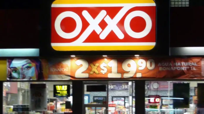 Oxxo publica libro "A la vuelta de tu vida" para celebrar su 45 aniversario