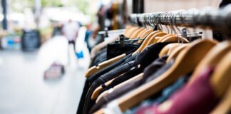 Proponen diputados franceses sanciones para frenar impacto de las marcas de fast fashion