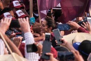 Algodón de azúcar, globos, mariachis y la promesa de reivindicar los derechos de las mujeres, el inicio de campaña de Claudia Sheinbaum