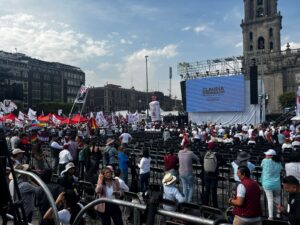 Algodón de azúcar, globos, mariachis y la promesa de reivindicar los derechos de las mujeres, el inicio de campaña de Claudia Sheinbaum