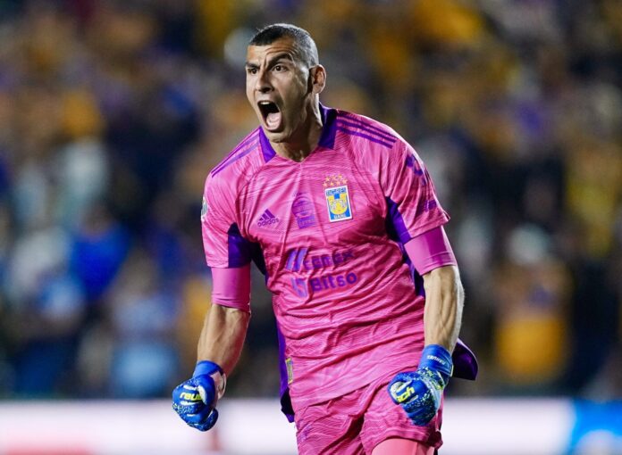 FMF sancionó a Nahuel Guzmán, Esteban Andrada, Tigres y Rayados tras Clásico Regio. / Foto: Tigres