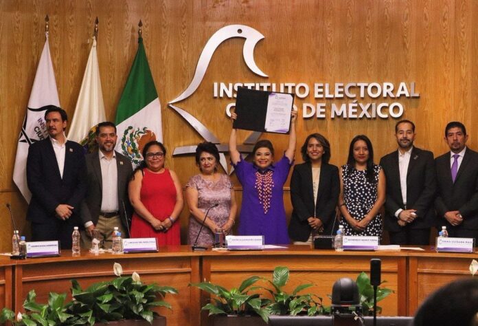 Recibe Clara Brugada constancia de mayoría por parte de IECM