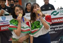 Alejandra Espinosa González y Gema Vianey Guerrero Minjarez, estudiantes de la carrera de Ciencia de Datos e Inteligencia Artificial, del Colegio Nacional de Educación Profesional Técnica (CONALEP) de Chihuahua,