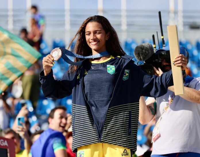 Rayssa Leal ganó a medalla de bronce en los Juegos Olímpicos de París 2024. / Foto: @timebrasil