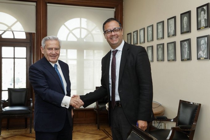 Gabriel Yorio y Jesús de la Fuente, subsecretario de Hacienda y presidente de la CNBV, participaron en la reunión de la Junta de Gobierno que aprobó la ley secundaria que normará la nueva Ley del Mercado de Valores.