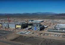 aprobación del gobierno de la isla para invertir 7,500 millones de dólares adicionales en su filial estadounidense, TSMC Arizona. 