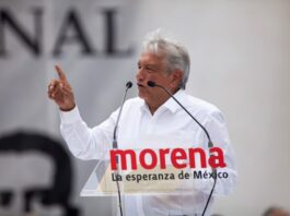 Renuncia presidente López Obrador a Morena