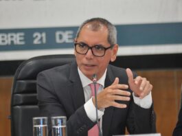 El Subsecretario de Hacienda, Édgar Amador, dice que el PIB en 2024 podría tener un crecimiento de 2%