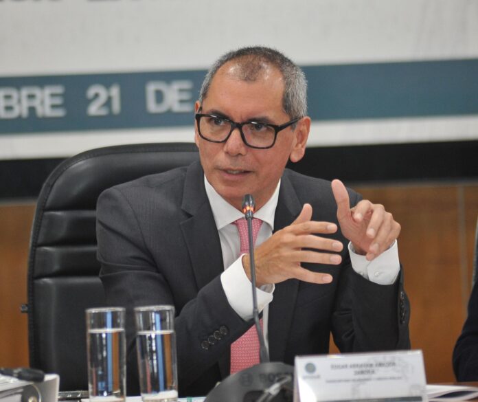 El Subsecretario de Hacienda, Édgar Amador, dice que el PIB en 2024 podría tener un crecimiento de 2%