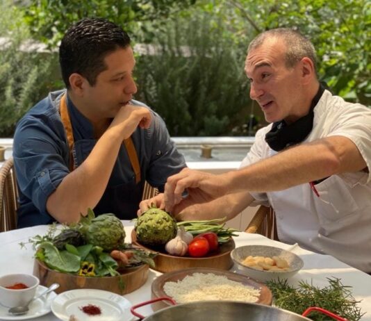 Chef Pablo San Román: Maestro de la cocina vasca y mentor de talentos en Ajoblanco